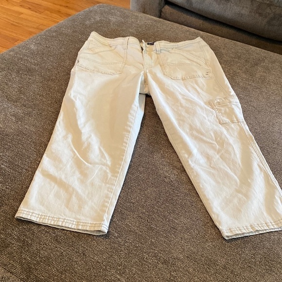 Bandolino womens capris; size 14 - Picture 1 of 5